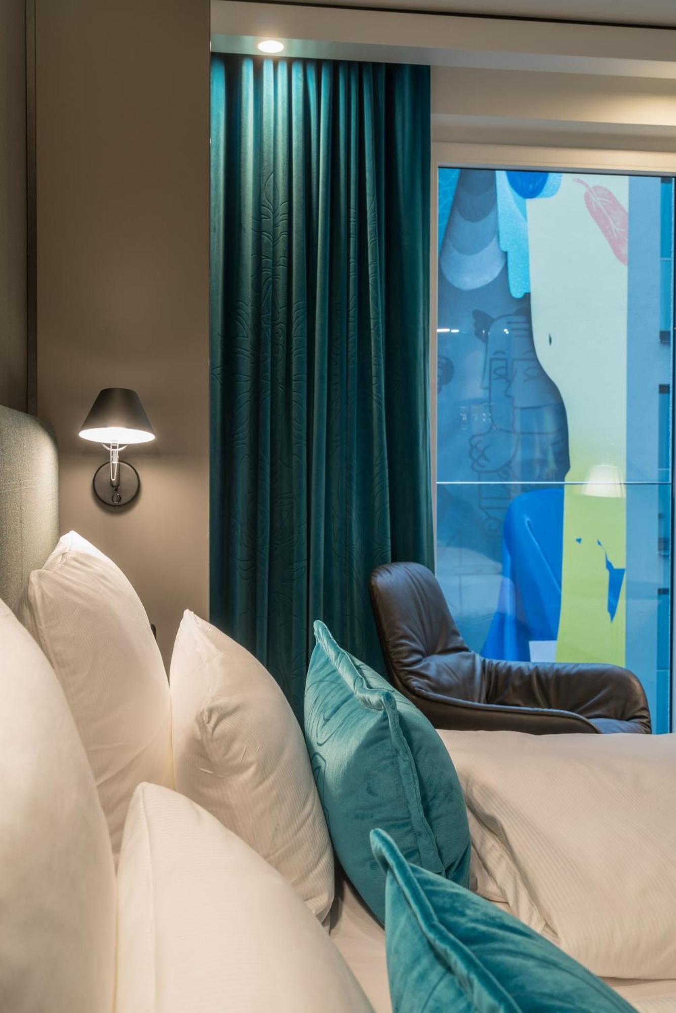 One Berlin-alexanderplatz Hotel 3*